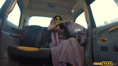 Bengali Nurse Yasmina Fucks in Taxi Backseat